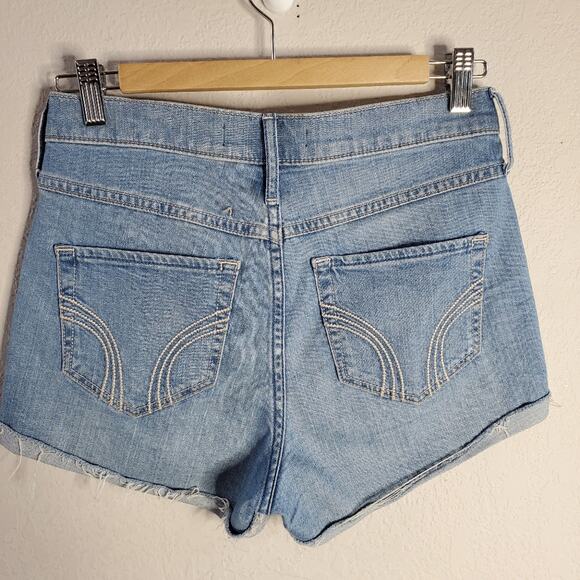 Hollister Light Wash High Rise Denim Jean Cut off shorts  Great Condition - Picture 2 of 10